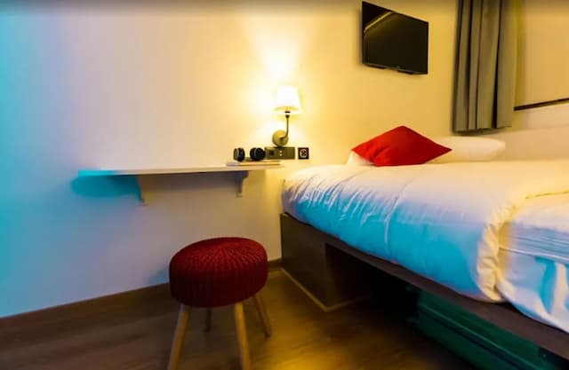 ファー ホーム ベルナベウ-スタンダード ダブルルーム ダブルベッド 1 台 専用バスルーム-6