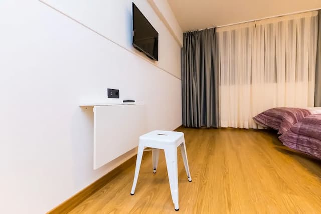 ファー ホーム ベルナベウ-トリプルルーム 専用バスルーム-5