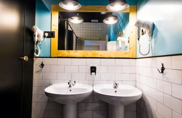 ファー ホーム ベルナベウ-共同ドミトリー 男女共用ドミトリー 共用バスルーム (Individual Bed )-7