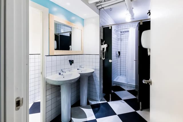 ファー ホーム ベルナベウ-共同ドミトリー 男女共用ドミトリー 専用バスルーム (Individual Bed )-6