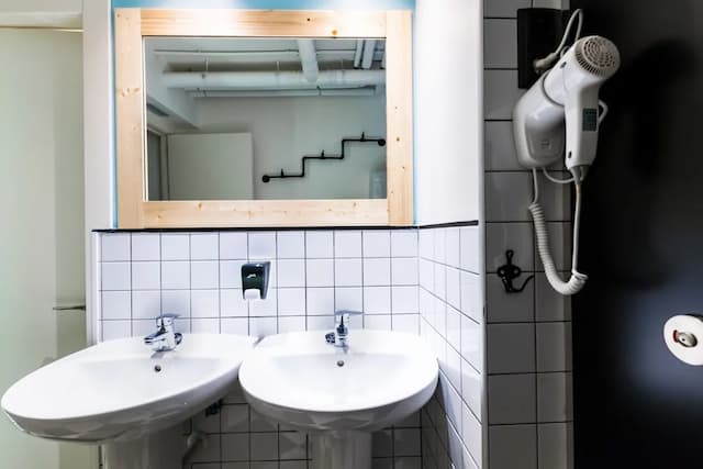 ファー ホーム ベルナベウ-共同ドミトリー 男女共用ドミトリー 専用バスルーム (Individual Bed )-7