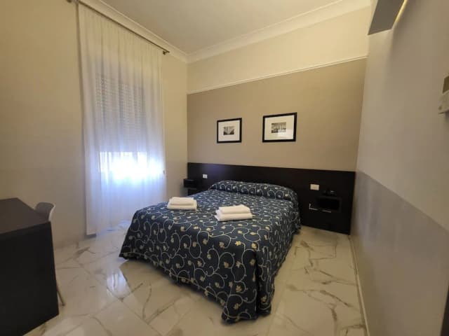 Hotel Club-Double Room-7