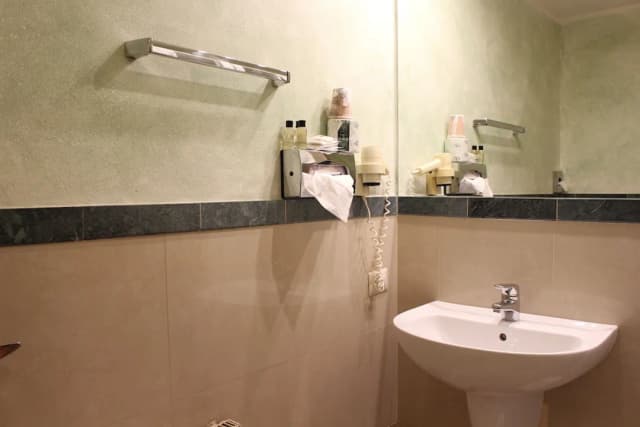 Hotel Club-Triple Room-4