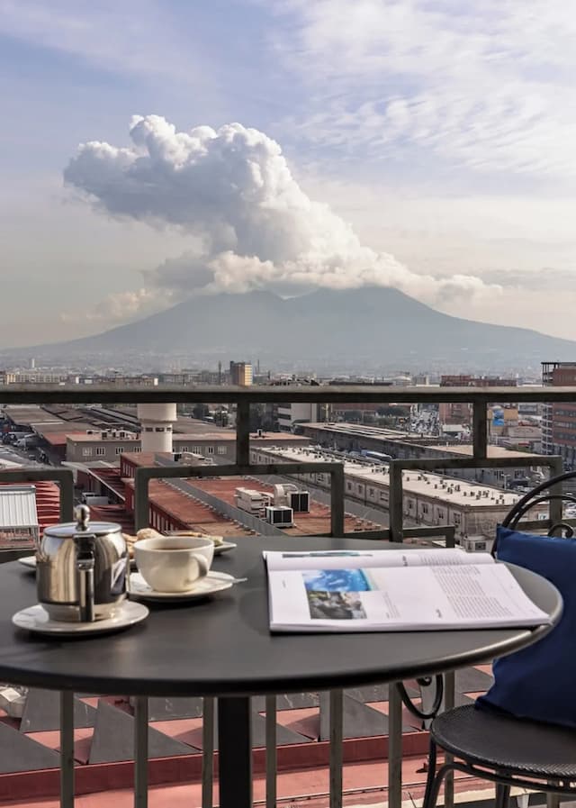 スターホテルズ テルミナス-Double Deluxe With Vesuvius View-8