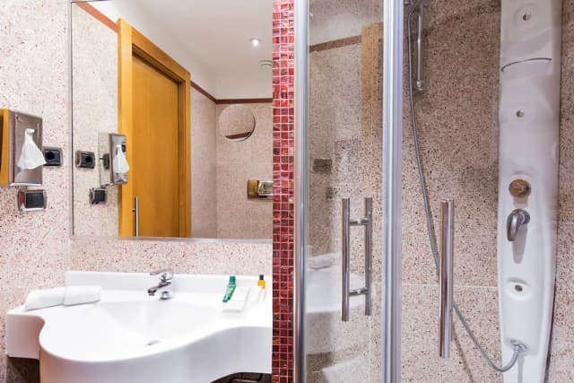 羅馬克拉里奇希爾頓花園飯店-高級客房, 1 張特大雙人床-4