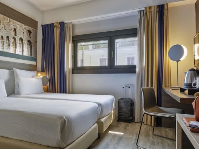 머큐어 로마 센트로 콜로세오-슈피리어 트윈룸-1