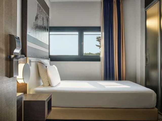 羅馬中心圓形競技場美居飯店-經典單人房-1