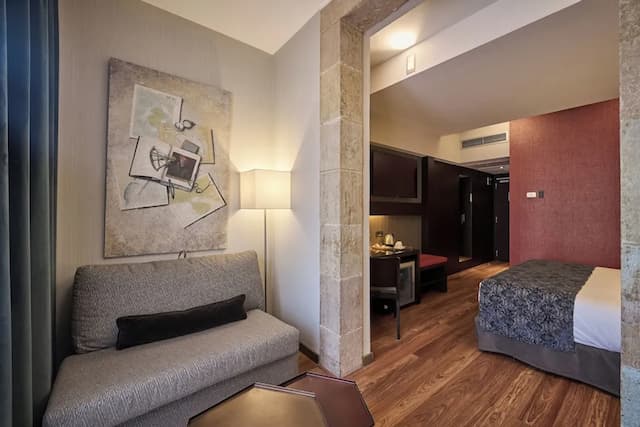 Catalonia Port-高级双人房（单人入住）-4