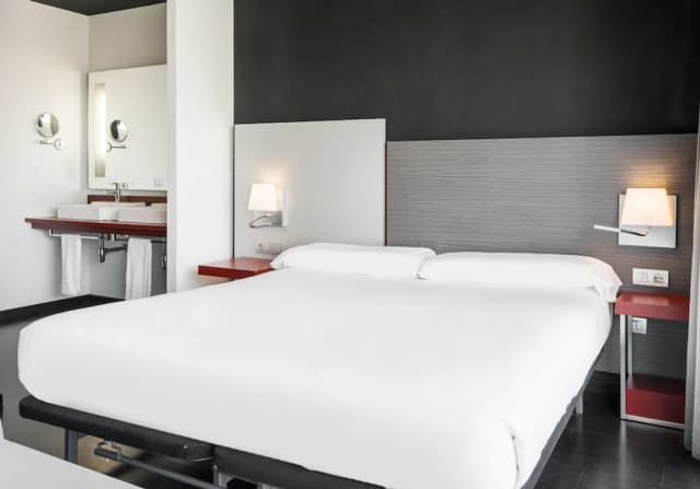 Hotel ILUNION Atrium-Family Room, Terrace-3