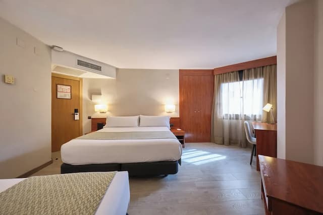 巴塞隆納加泰羅尼亞公園普泰克斯飯店-三人房 (3 adults)-1