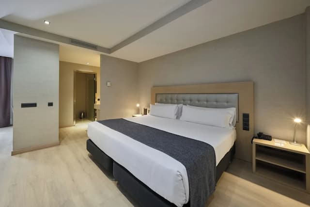 카탈로니아 사그라다 파밀리아-주니어 스위트 (Single Use)-3