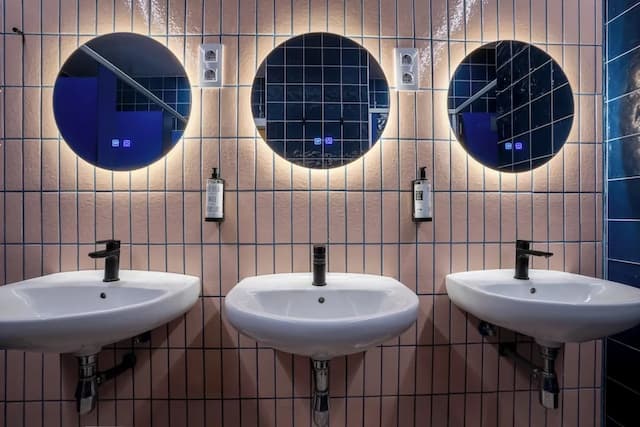 Ideal Youth Hostel-Room with 4 single beds and private bathroom-8