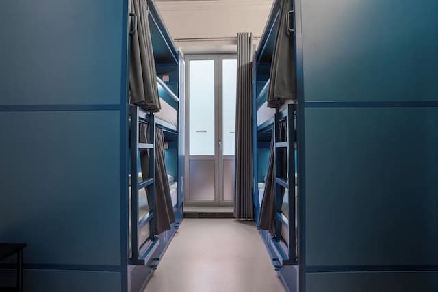 Ideal Youth Hostel-Room with 4 single beds-2