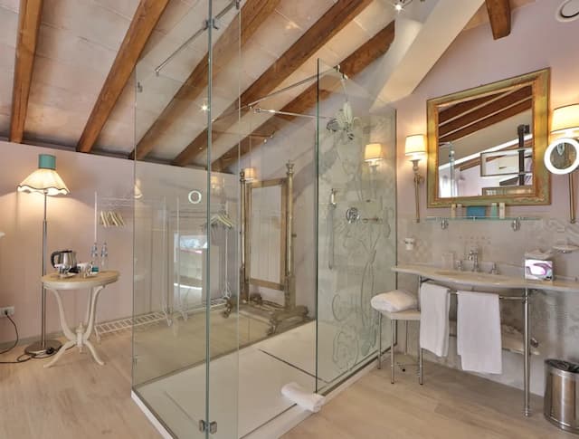 호텔 빌 술라르노-주니어룸 (Naked)-1