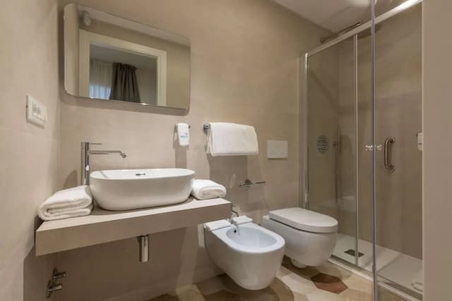 코스모폴리타 호텔 로마, 태피스트리 컬렉션 바이 힐튼-룸, 킹사이즈침대 1개-11