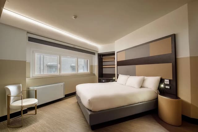 코스모폴리타 호텔 로마, 태피스트리 컬렉션 바이 힐튼-룸, 킹사이즈침대 1개-10