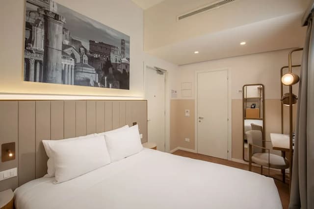 코스모폴리타 호텔 로마, 태피스트리 컬렉션 바이 힐튼-룸, 킹사이즈침대 1개-7