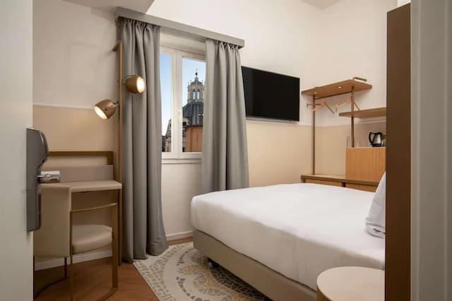 코스모폴리타 호텔 로마, 태피스트리 컬렉션 바이 힐튼-룸, 킹사이즈침대 1개-4