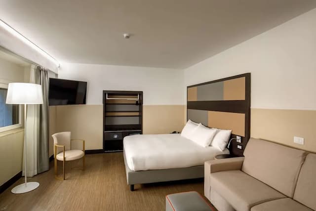 코스모폴리타 호텔 로마, 태피스트리 컬렉션 바이 힐튼-룸, 킹사이즈침대 1개 및 소파베드-6