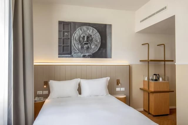 코스모폴리타 호텔 로마, 태피스트리 컬렉션 바이 힐튼-룸, 퀸사이즈침대 1개-3