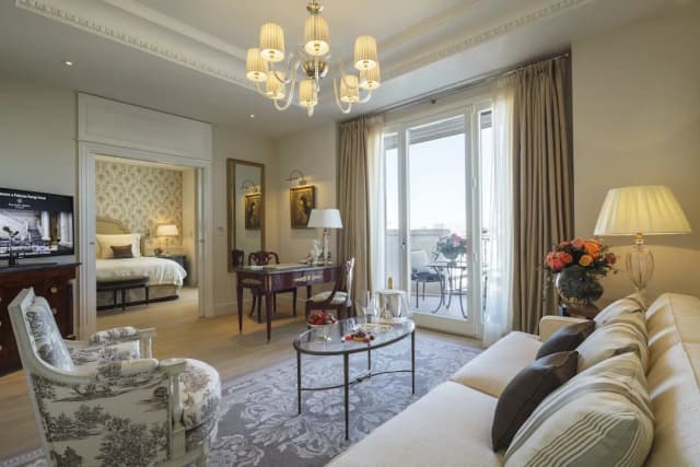 Palazzo Parigi Hotel & Grand Spa Milan-Premium Suite-2