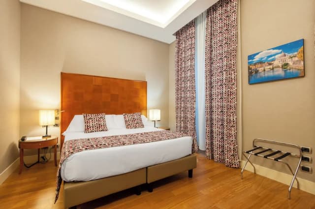 德勒納茲奧尼飯店-三人房-3