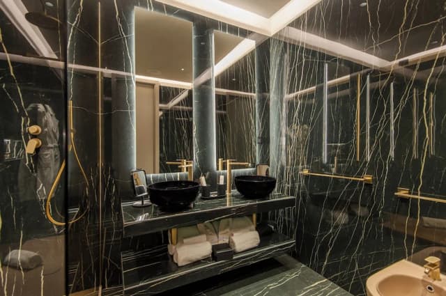 德勒納茲奧尼飯店-全景套房-14