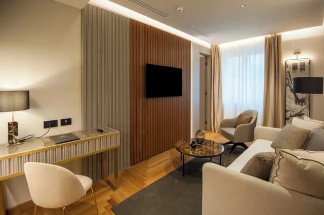 德勒納茲奧尼飯店-家庭套房-7