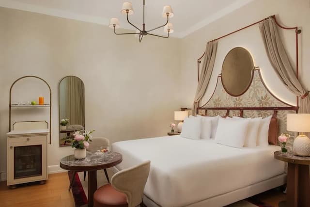 NH Collection Firenze Porta Rossa-Superior Room-1