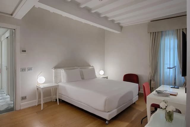 NH Collection Firenze Porta Rossa-Junior Suite-14