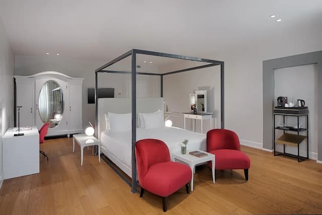 NH Collection Firenze Porta Rossa-Junior Suite-12