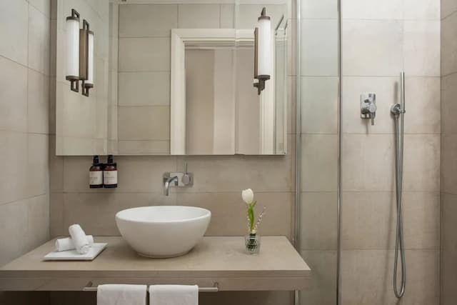 NH Collection Firenze Porta Rossa-Premium Room-5