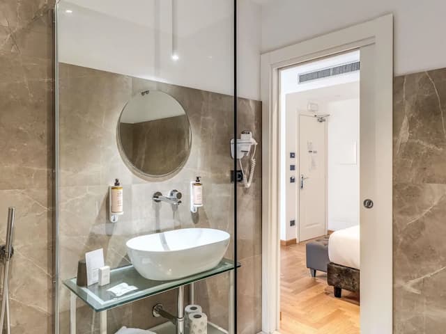 머큐어 로마 센트로 테르미니-슈피리어룸, 더블침대 1개 또는 싱글침대 2개-10