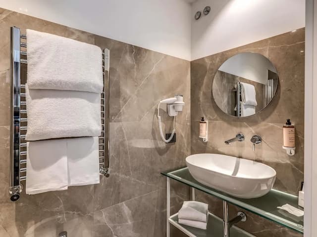 머큐어 로마 센트로 테르미니-스탠다드룸, 더블침대 1개 또는 싱글침대 2개 (Inner view)-8