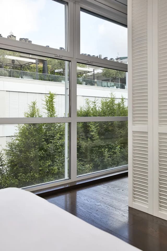 Magna Pars- L'Hotel à Parfum Small Luxury Hotels of the World-Prestige Suite-3