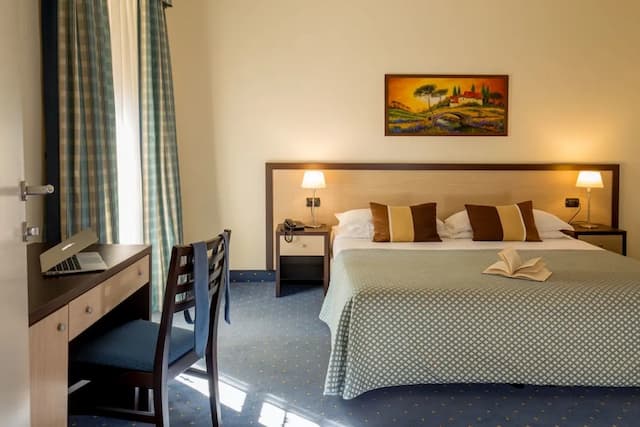 Resort La Rocchetta-Standard Double or Twin Room-3