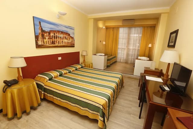 歐羅巴花園飯店-四人房-2