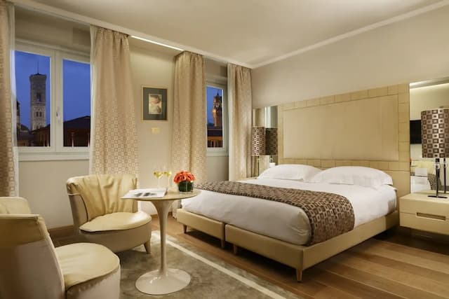 그랜드 호텔 미네르바-디럭스 더블룸, 시내 전망-3