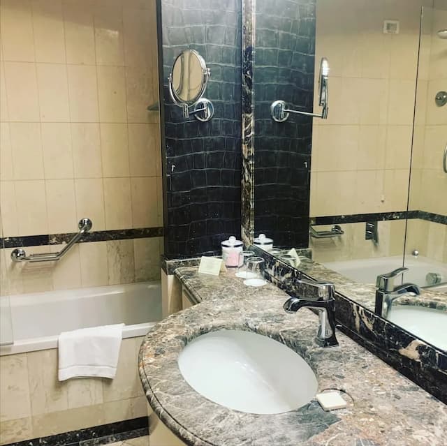 德梅爾里尼飯店-Suite King-7