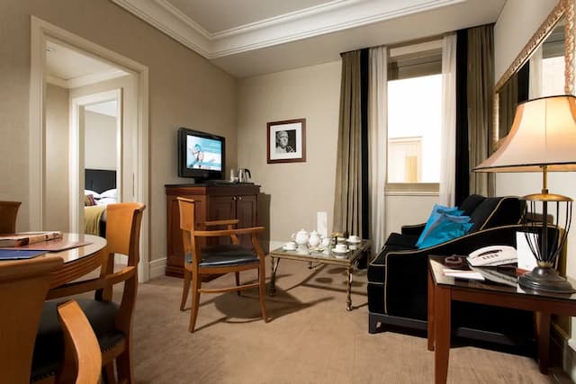 德梅爾里尼飯店-Suite King-6