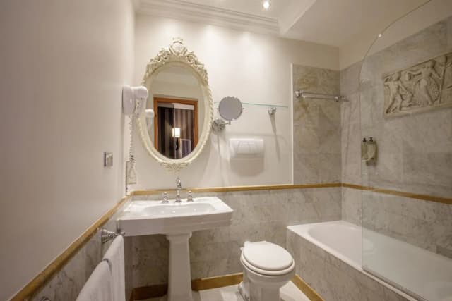 ホテル ロイヤル コート-スタンダード ダブルまたはツインルーム-7