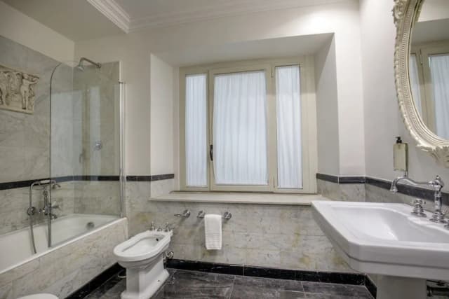 ホテル ロイヤル コート-スタンダード ダブルまたはツインルーム-9