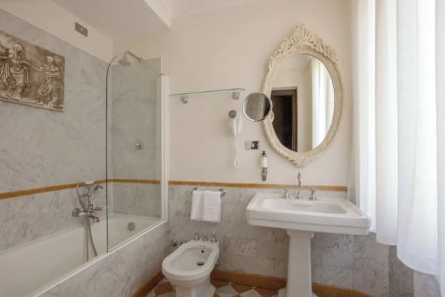 ホテル ロイヤル コート-スタンダード ダブルまたはツインルーム-12