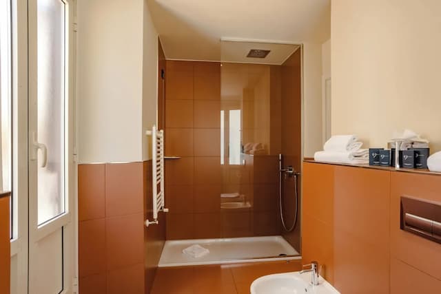 9Hotel Cesari-家庭四人房-10