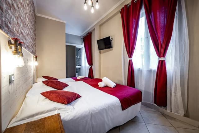Hotel Veneto Firenze-Standard Triple Room, 1 Bedroom-10