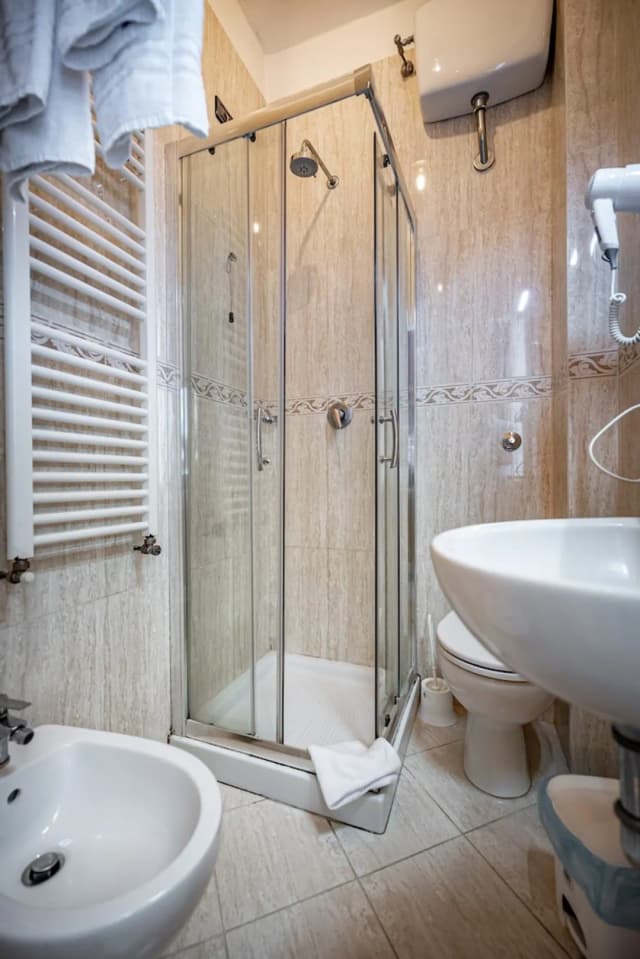 Hotel Veneto Firenze-Standard Triple Room, 1 Bedroom-14