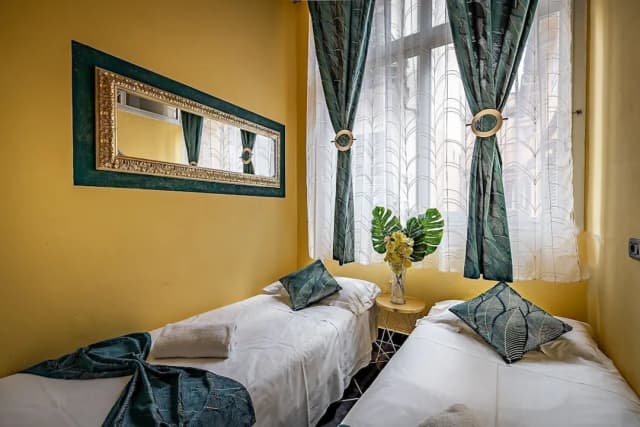 Hotel Veneto Firenze-Deluxe Quadruple Room, 1 Bedroom-3