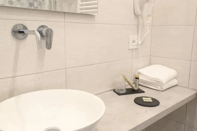 卡多納豪華飯店-雙人房-5