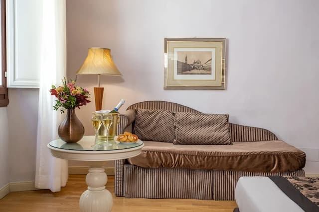 ブティック ホテル デル コルソ-クラシック トリプルルーム-3