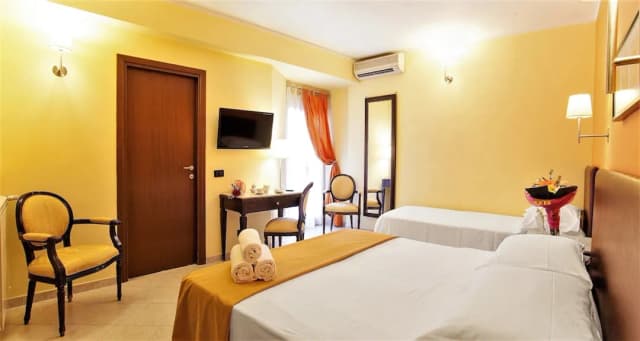 Hotel Tuscolana-三人房-3